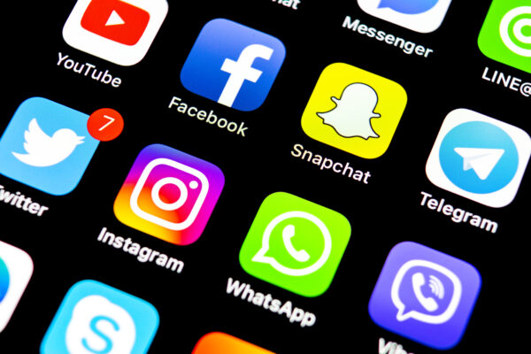 social media icon phone
